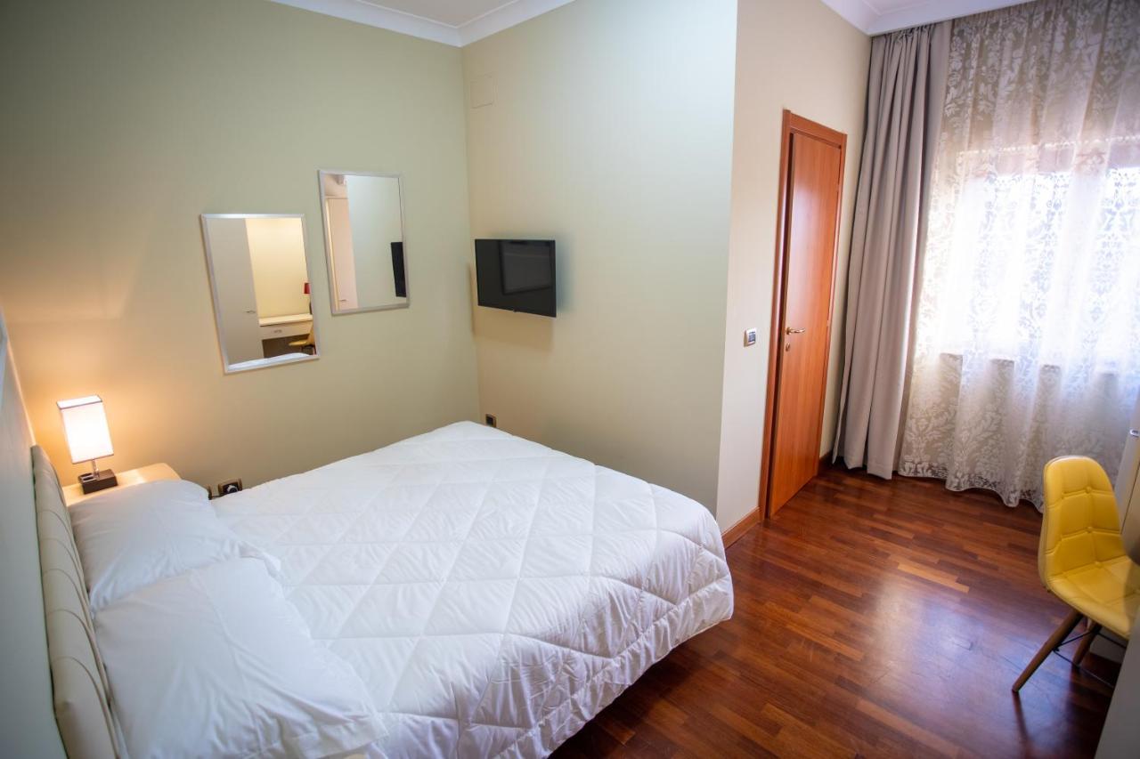 Bb Domus Catanzaro Bed & Breakfast ภายนอก รูปภาพ