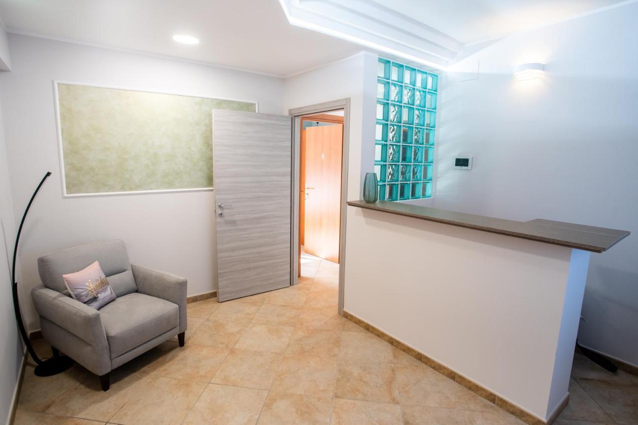 Bb Domus Catanzaro Bed & Breakfast ภายนอก รูปภาพ