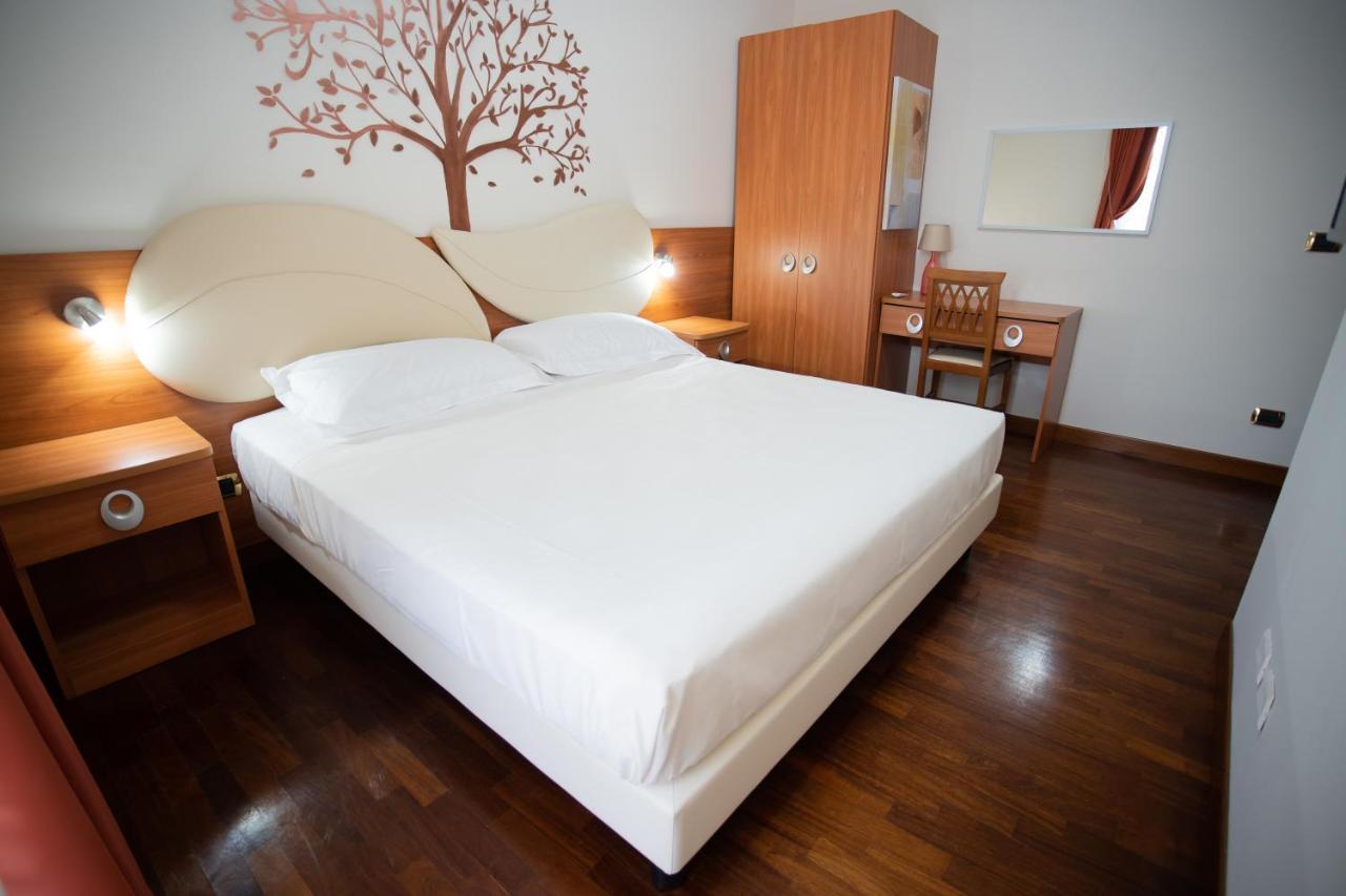Bb Domus Catanzaro Bed & Breakfast ภายนอก รูปภาพ